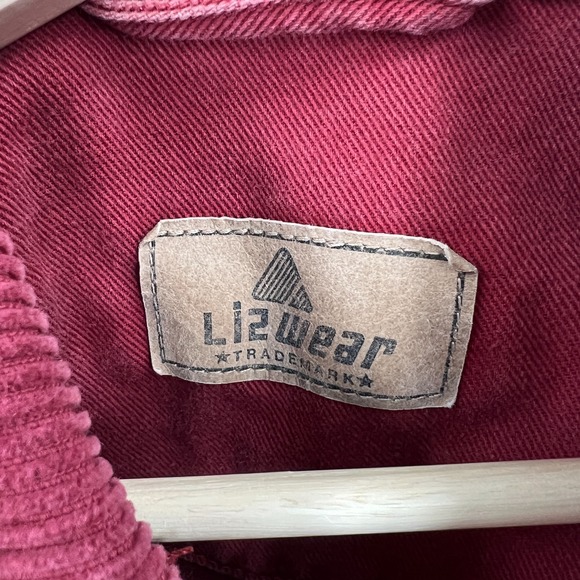 Vintage 80s Lizwear croped trucker denim jacket burgundy red corduroy accent M - Picture 9 of 16